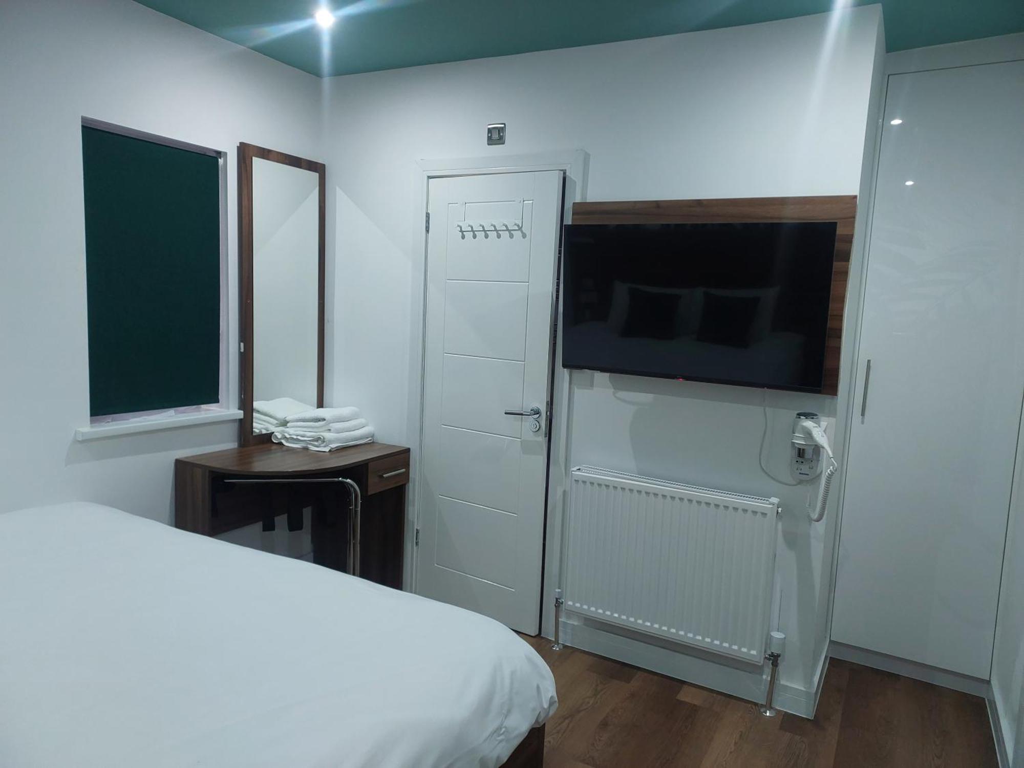 Heathrow-Windsor Guest House Слау Екстер'єр фото