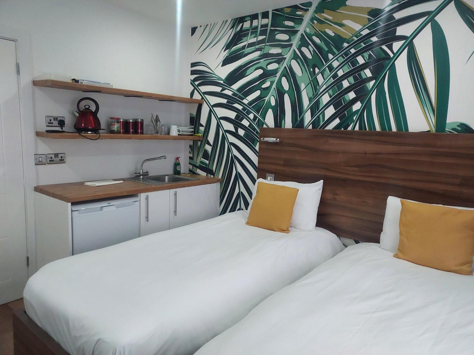 Heathrow-Windsor Guest House Слау Екстер'єр фото