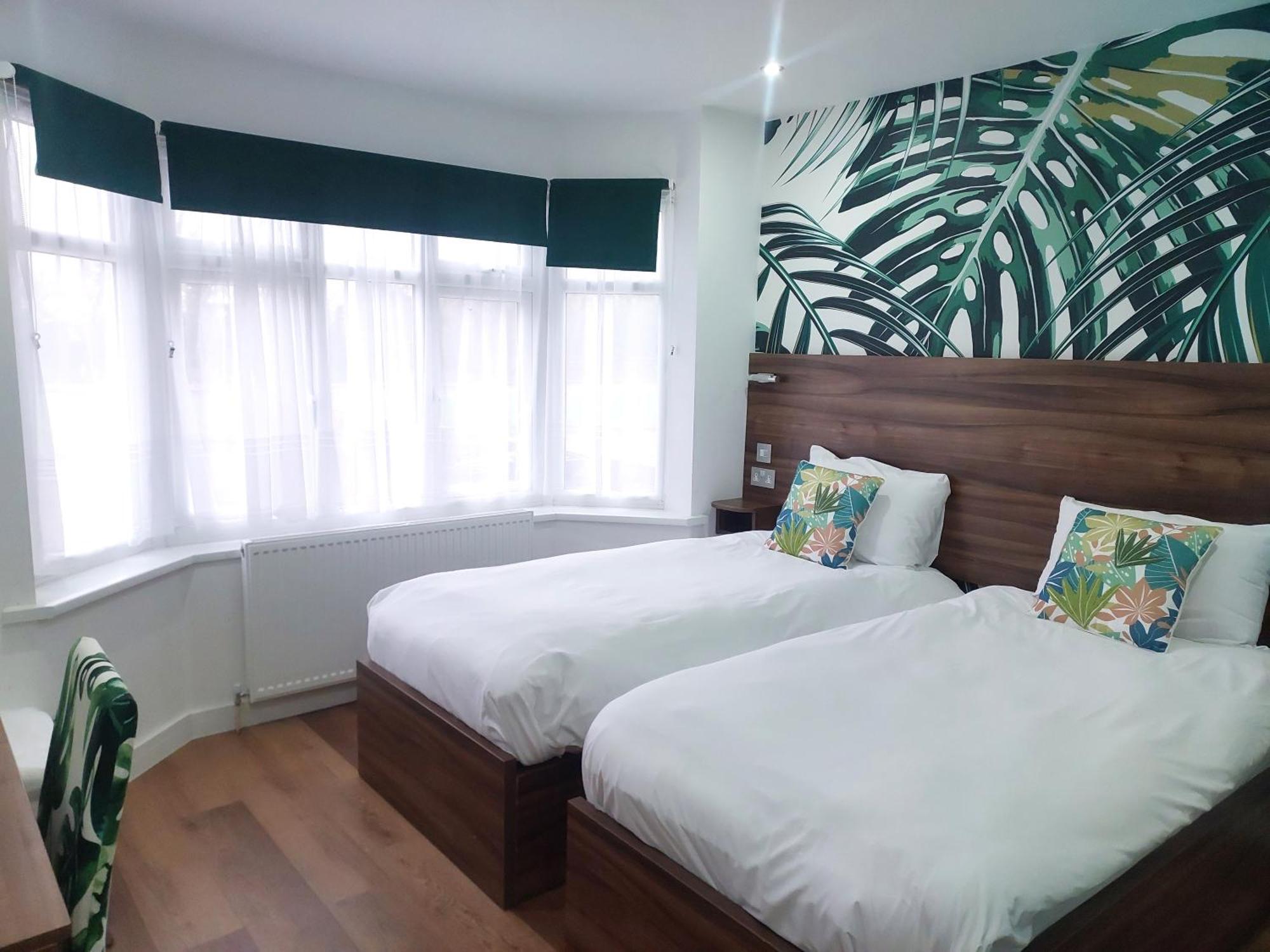 Heathrow-Windsor Guest House Слау Екстер'єр фото