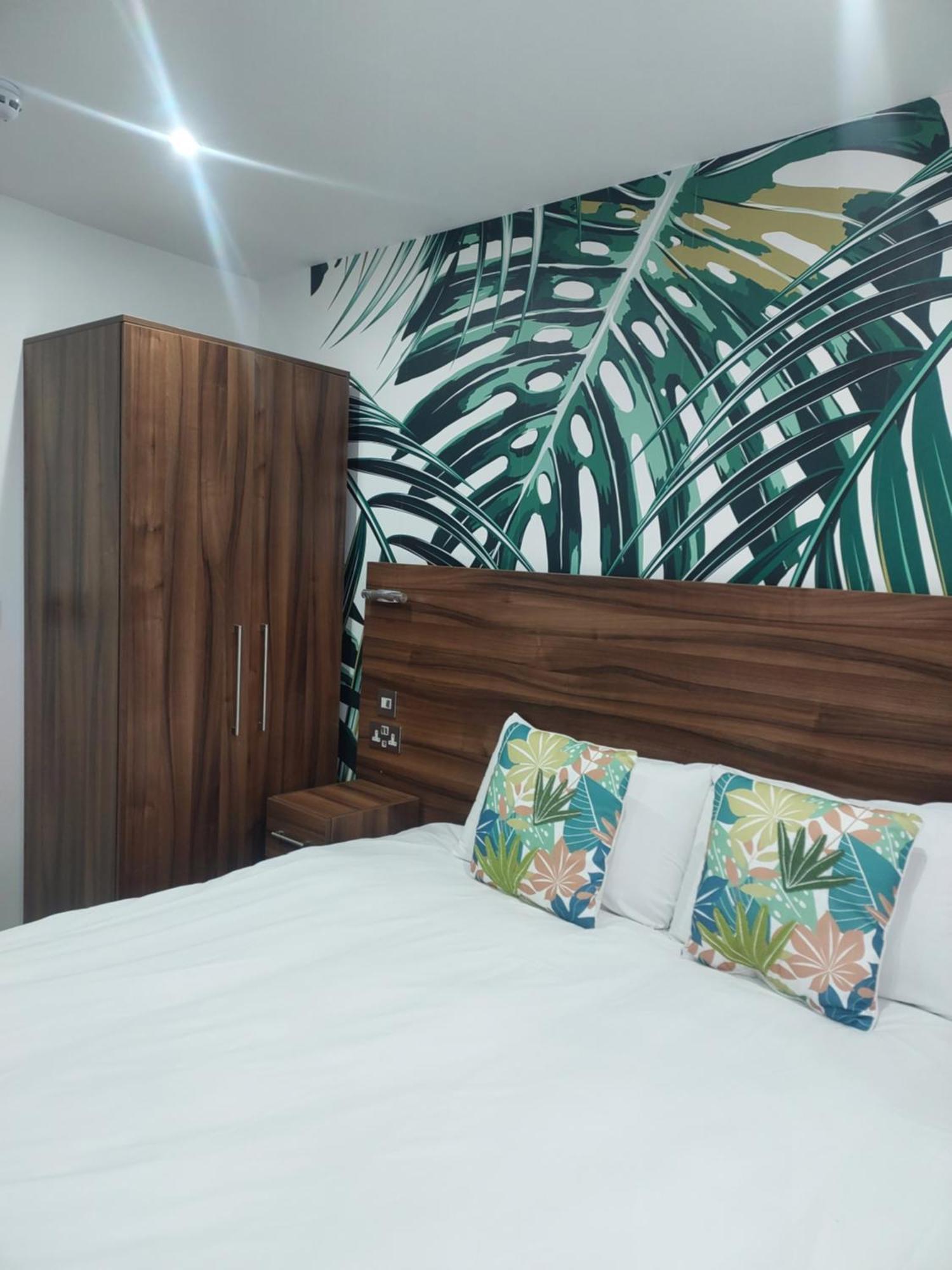 Heathrow-Windsor Guest House Слау Екстер'єр фото