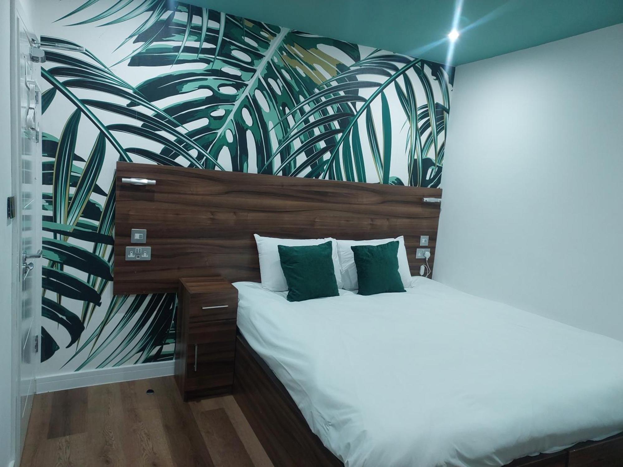 Heathrow-Windsor Guest House Слау Екстер'єр фото