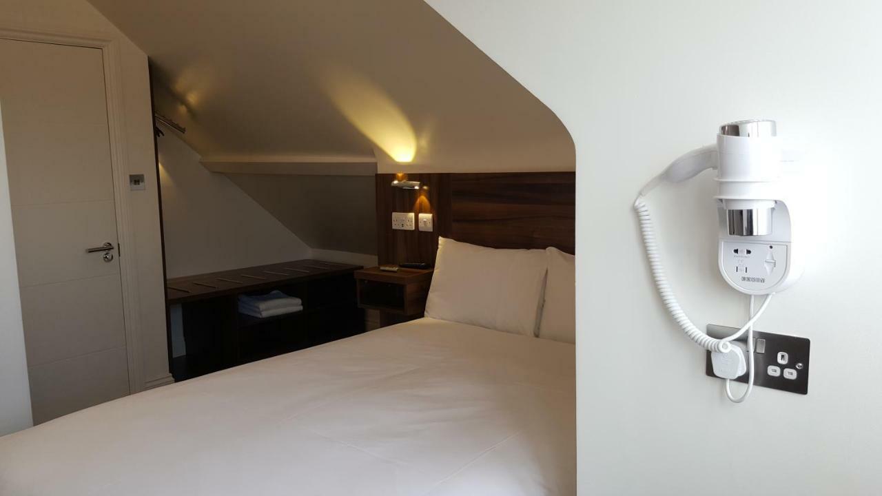 Heathrow-Windsor Guest House Слау Екстер'єр фото