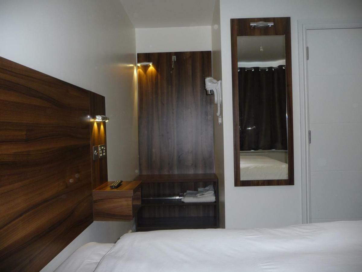 Heathrow-Windsor Guest House Слау Екстер'єр фото